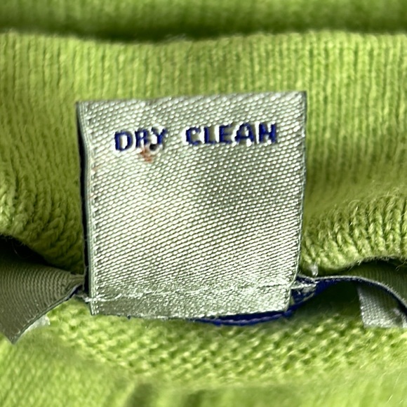 GENEVA CASHMERE CHARTREUSE PULL OVER SWEATER - Picture 5 of 5